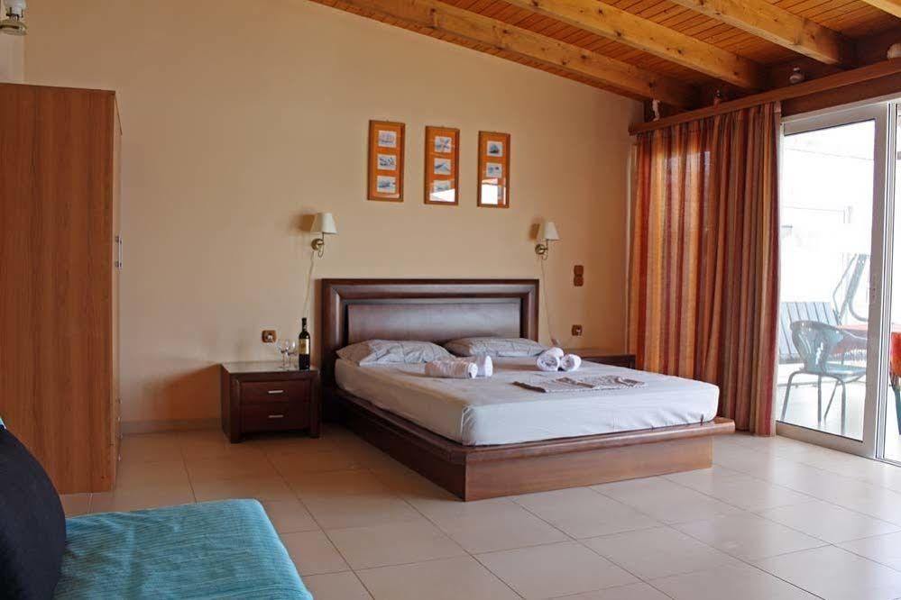 Poseidon Apartments Tolo Luaran gambar